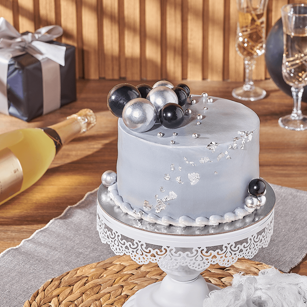 Elegant Chocolate Cake – how the gift is presented