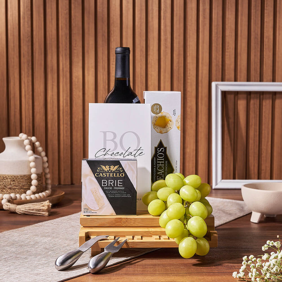 Grange Park Wine & Cheese Basket, wine gift, wine, cheese gift, cheese, chocolate gift, chocolate, fruit gift, fruit, Montreal delivery