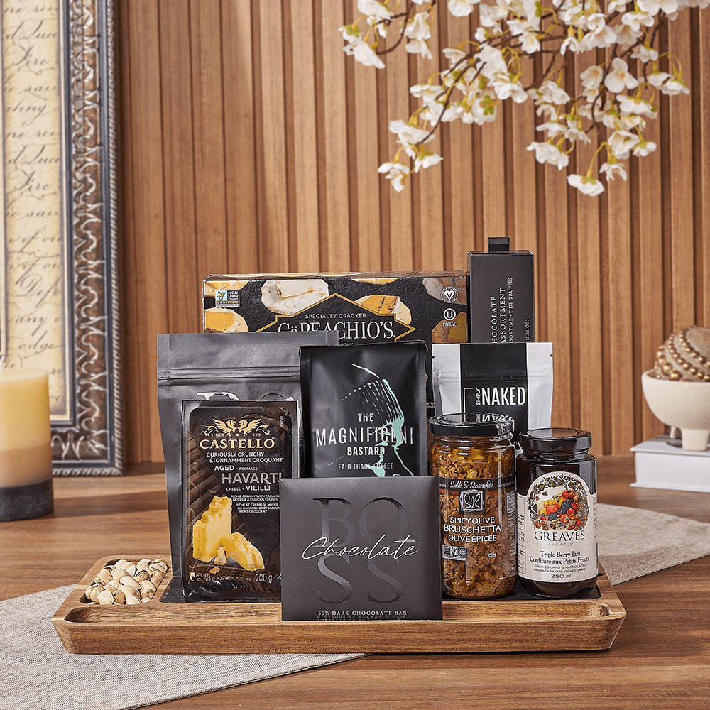 Halal Gourmet Snack Board – how the gift is presented