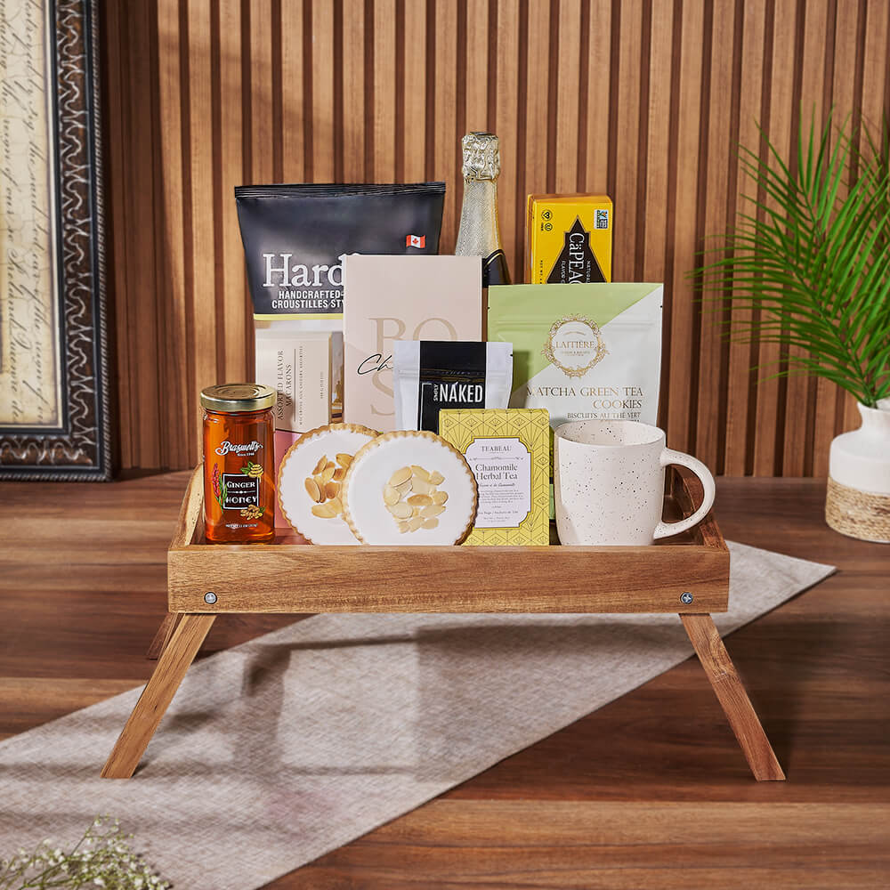 Sparkling Wine and Sweet Snacks Basket – how the gift is presented
