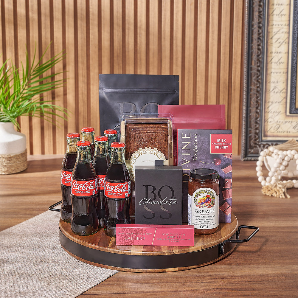 Chocolate and Coca-Cola Gift Basket – how the gift is presented