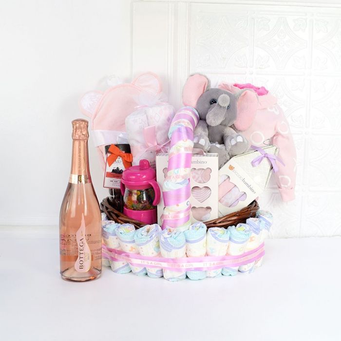 Baby Gift Basket with Cava – how the gift is presented