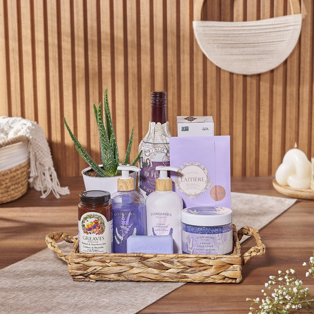 Lavender Spring Spa Gift Set – how the gift is presented