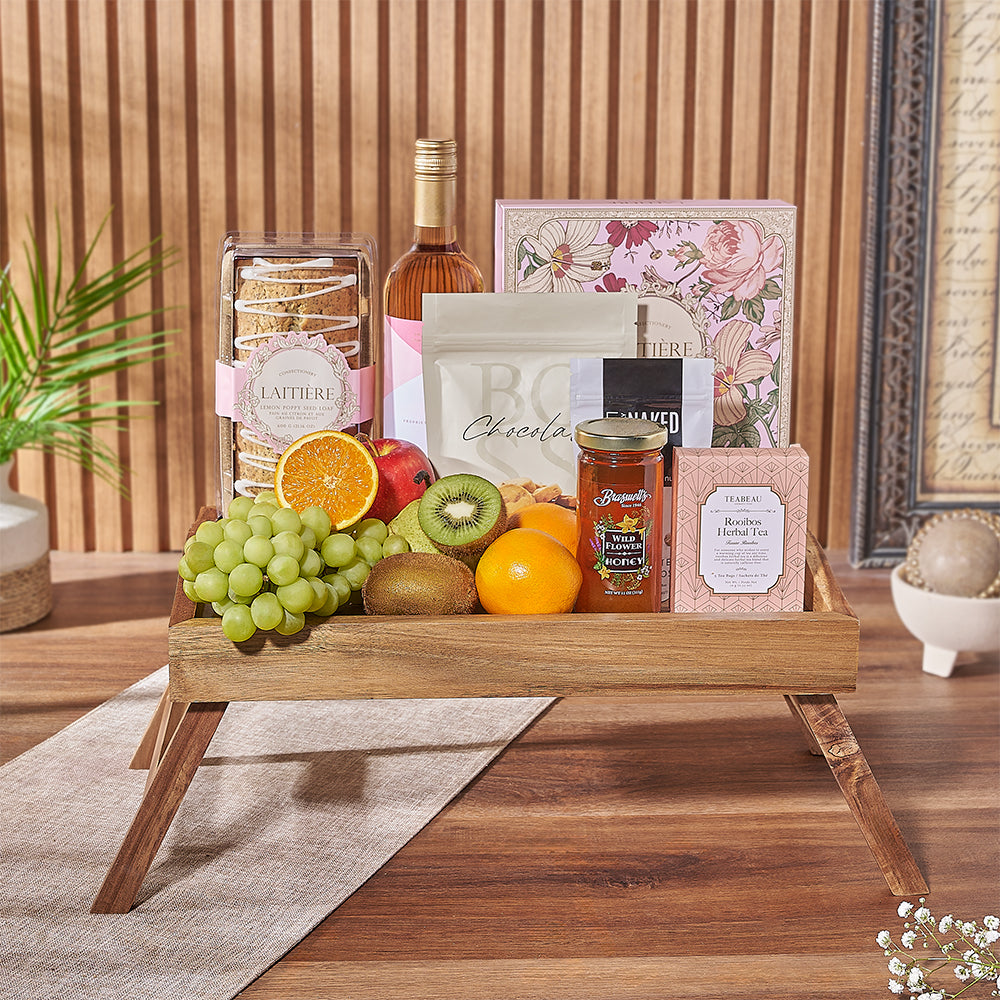 Wine with Sweets Gift Basket – how the gift is presented