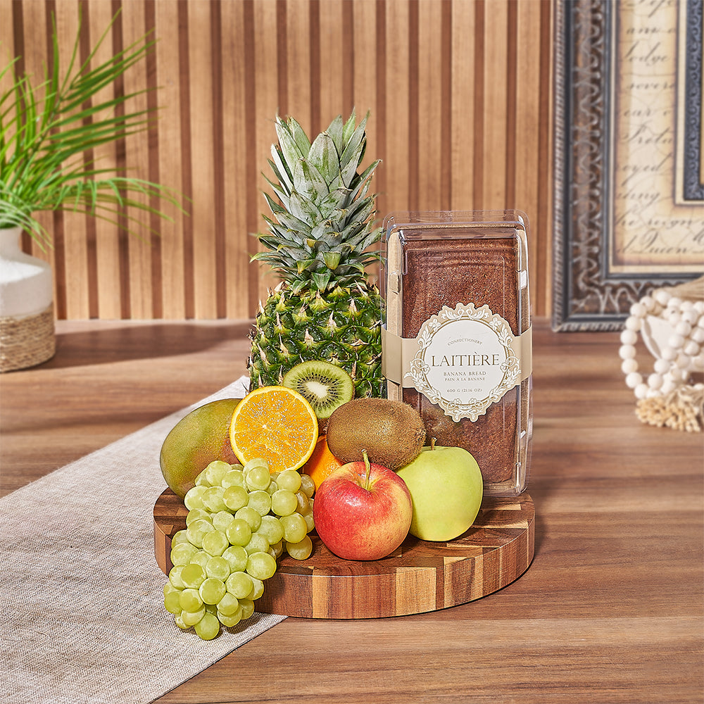 Fresh Fruit and Banana Bread Basket – how the gift is presented