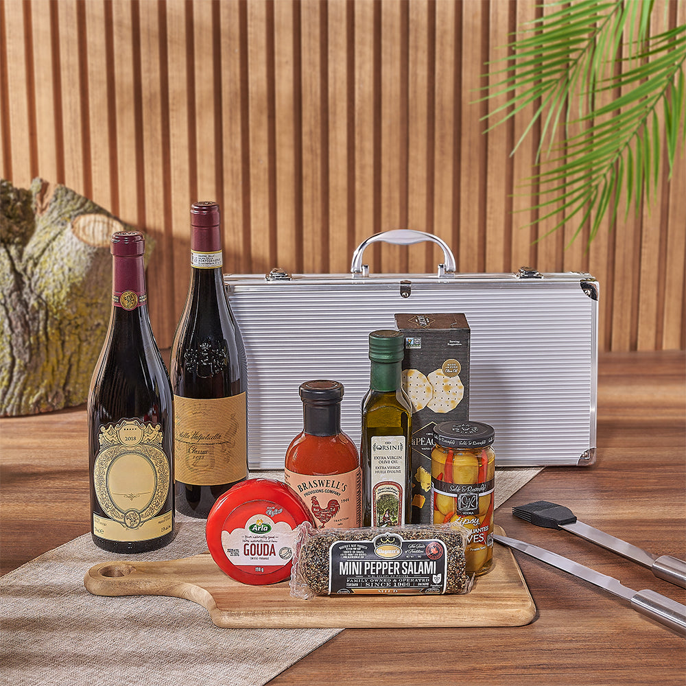 Two Bottles of Wine BBQ Basket – how the gift is presented
