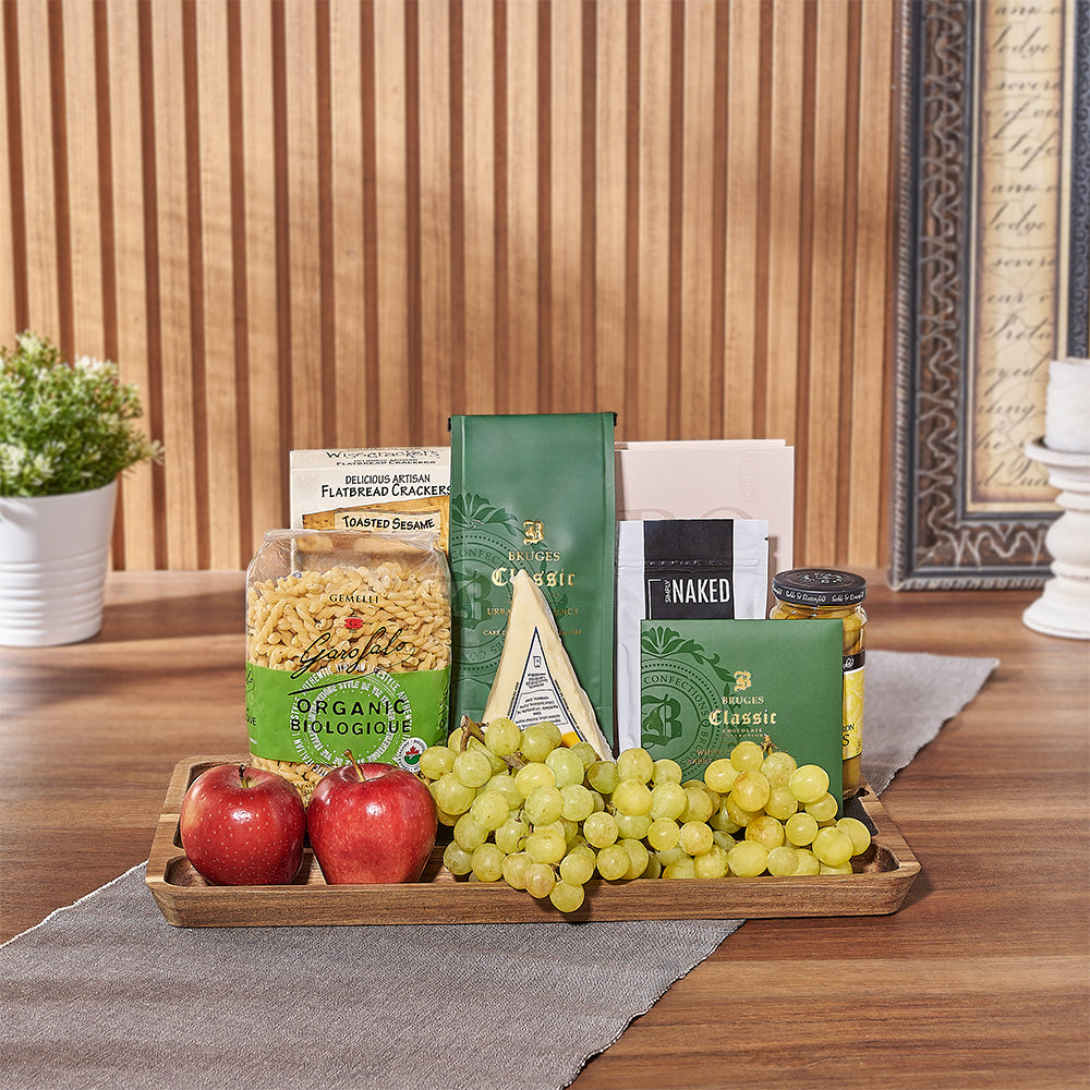 Delight your loved ones with an exquisite array of gourmet kosher treats. The Ultimate Kosher Sweet &amp;amp; Salty Gift Set offers a thoughtful gesture suitable for any celebration - Montreal Delivery