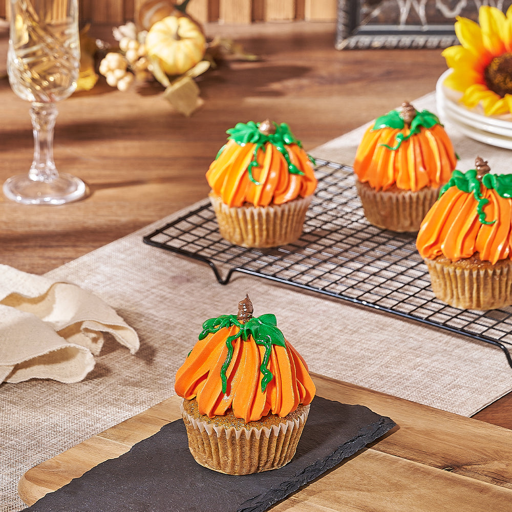 Autumn Pumpkin Spice Cupcakes Set of 4 – how the gift is presented