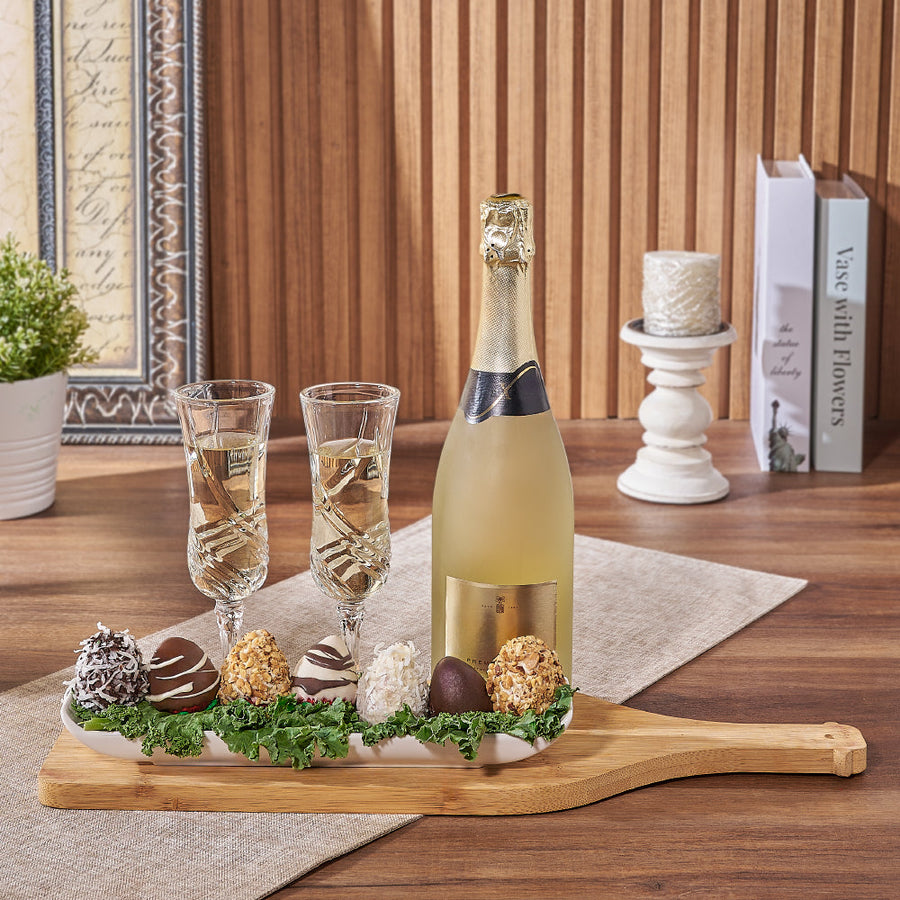 Champagne & Chocolate Strawberry Sharing Gift, chocolate dipped strawberry gift, chocolate dipped strawberry, champagne gift, champagne, sparkling wine gift, sparkling wine, Montreal delivery