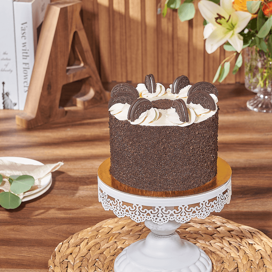 Classic Oreo Chocolate Cake, oreo cake gift, oreo cake, cake gift, cake, cookies and cream cake gift, cookies and cream cake, Montreal delivery