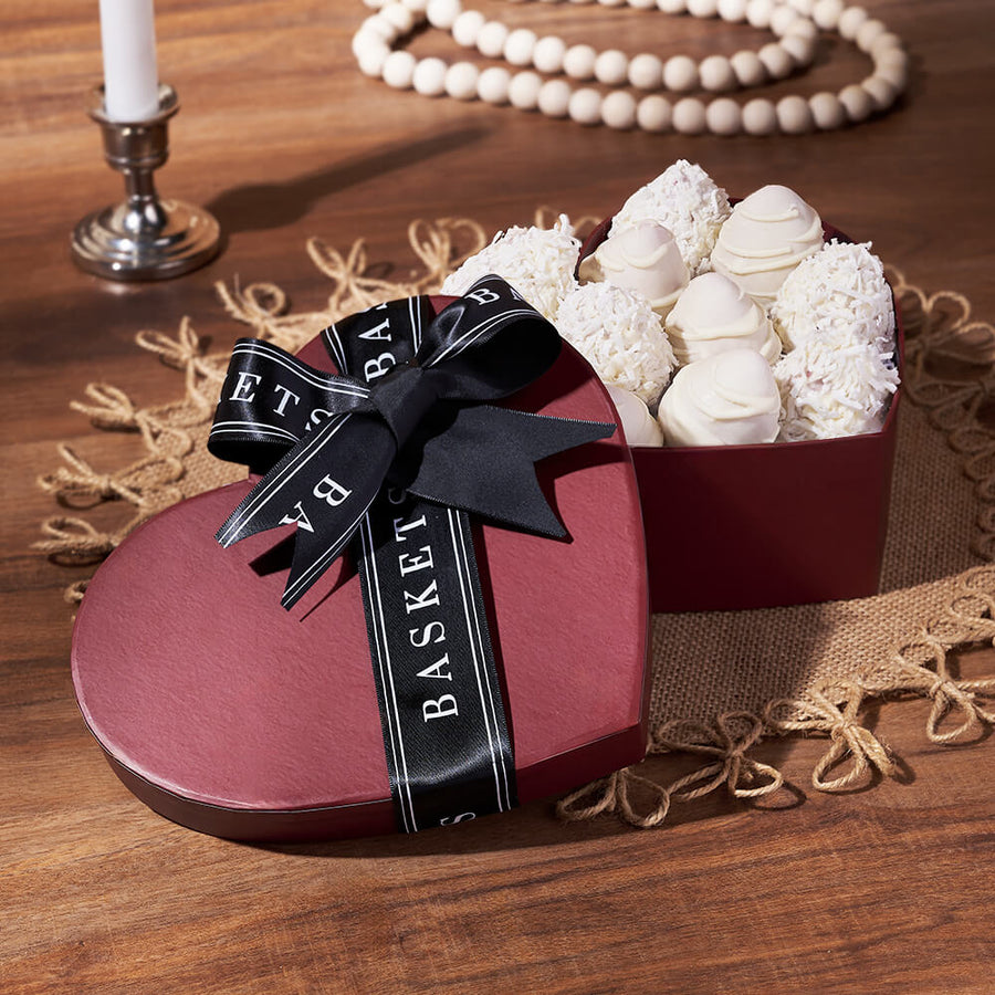 Heart Full of White Chocolate Strawberries, chocolate dipped strawberry gift, chocolate dipped strawberry, fruit gift, fruit, Montreal delivery