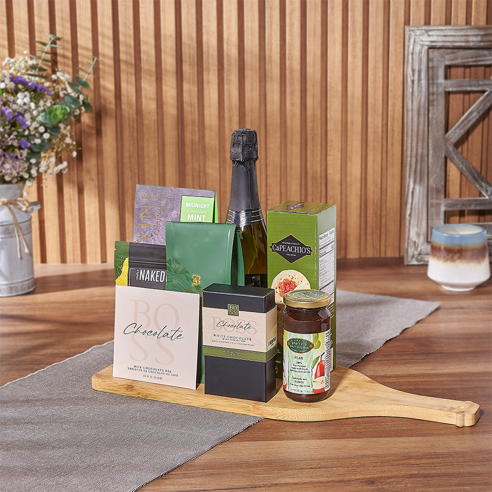 Kosher Champagne &amp; Snacks Gift Basket from Montreal Baskets - Champagne Gift Set - Montreal Delivery