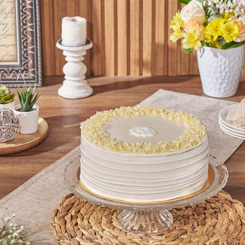 Large Vanilla Buttercream Layer Cake – how the gift is presented