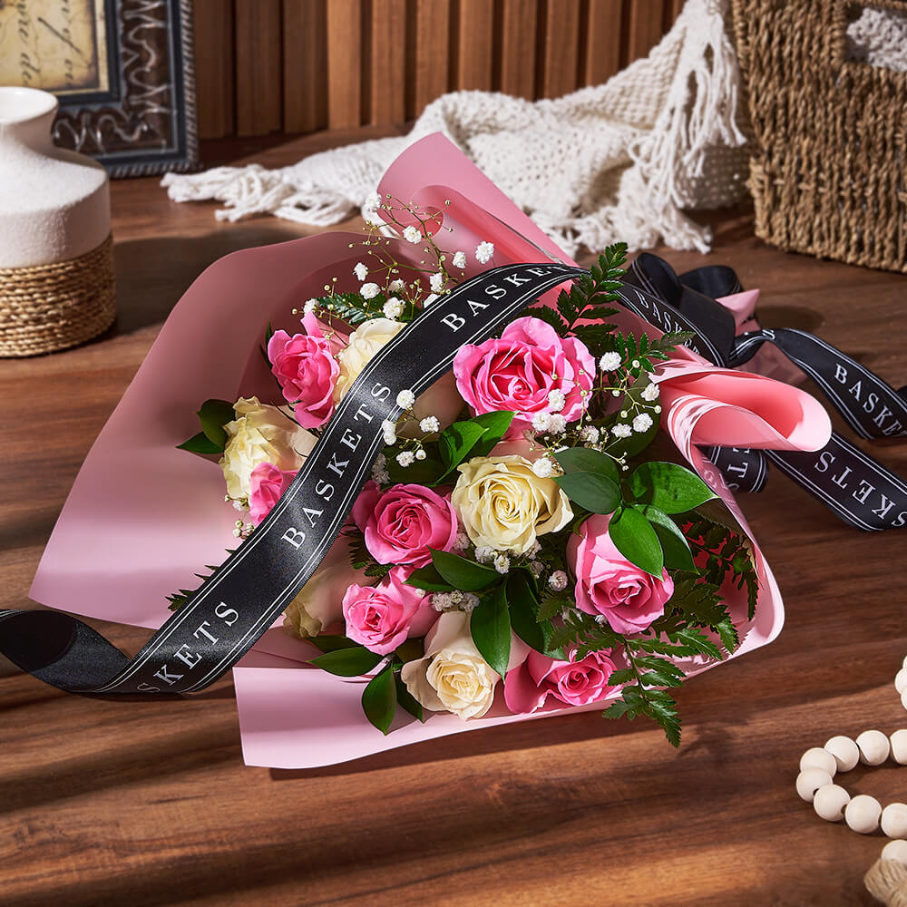 12-Stem Pink and White Rose Bouquet with Baby's Breath – the bouquet