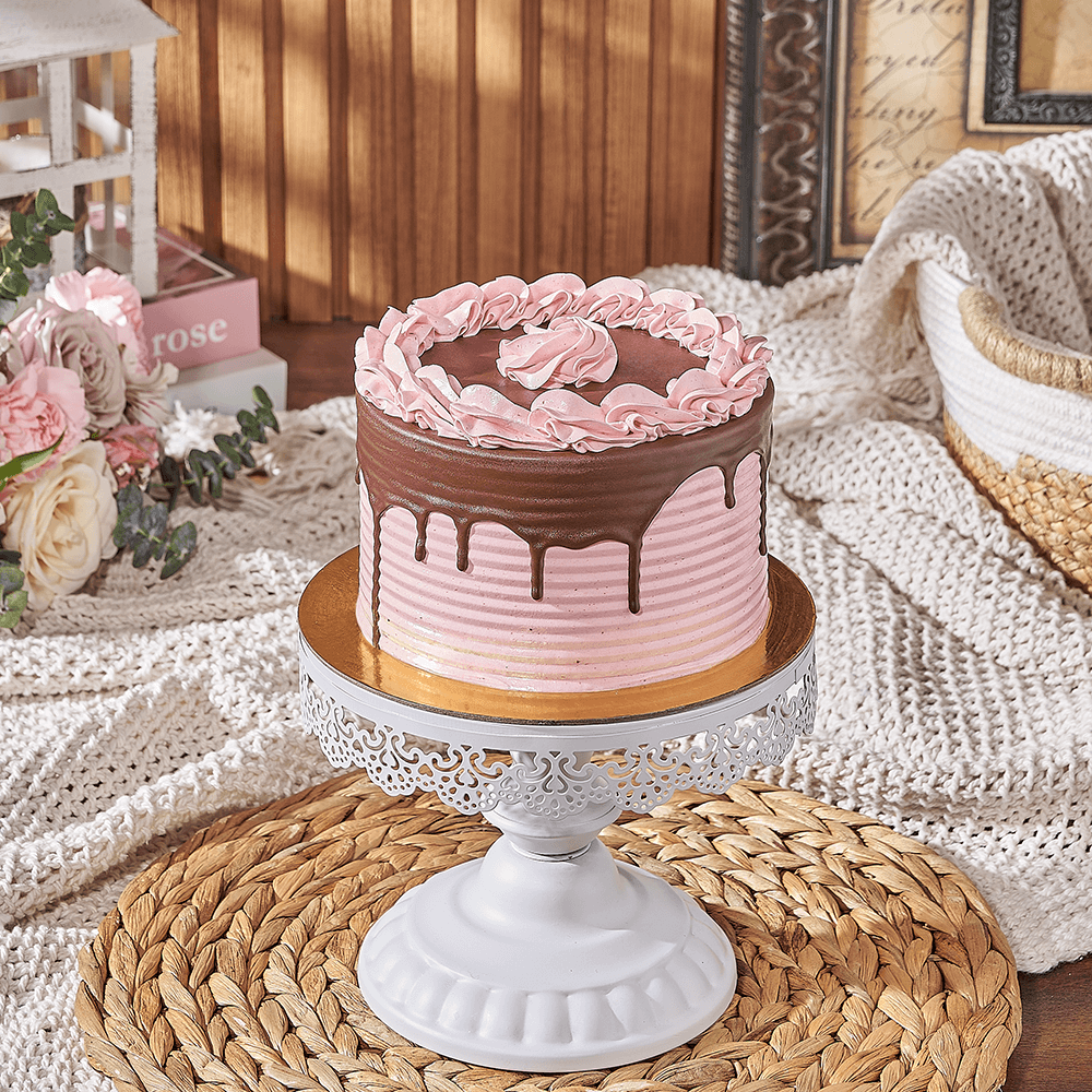 Raspberry Chocolate Cake – how the gift is presented