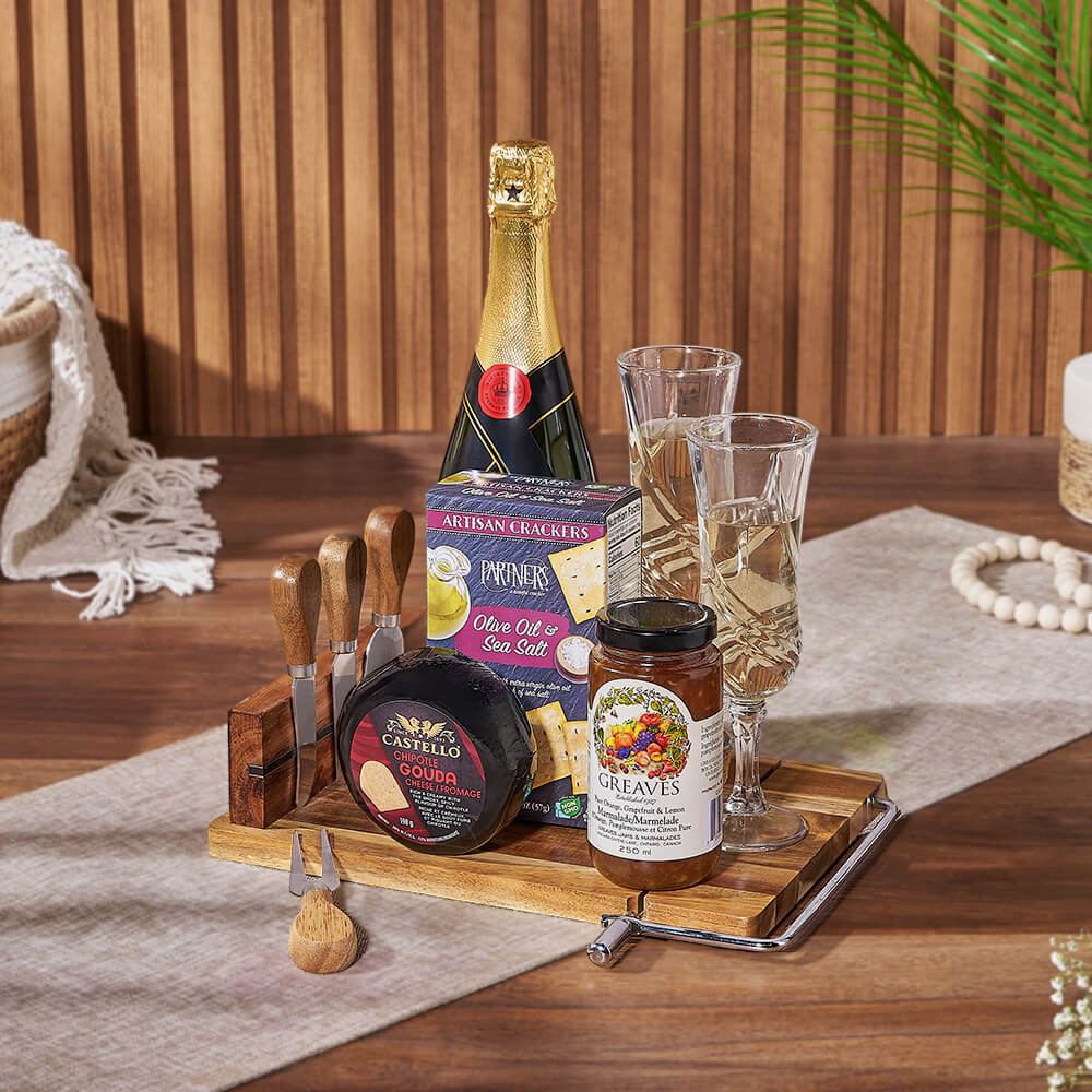 Spread a Smile Champagne Basket, champagne gift, champagne, sparkling wine gift, sparkling wine, cheese board gift, cheese board, Montreal delivery