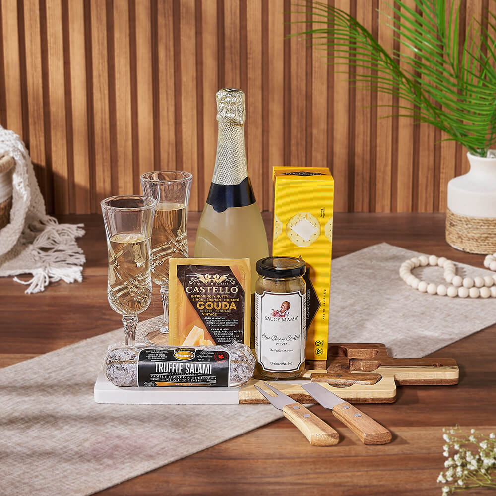 Toast to Meat & Cheese Champagne Basket, champagne gift, champagne, sparkling wine gift, sparkling wine, charcuterie gift, charcuterie, Montreal delivery
