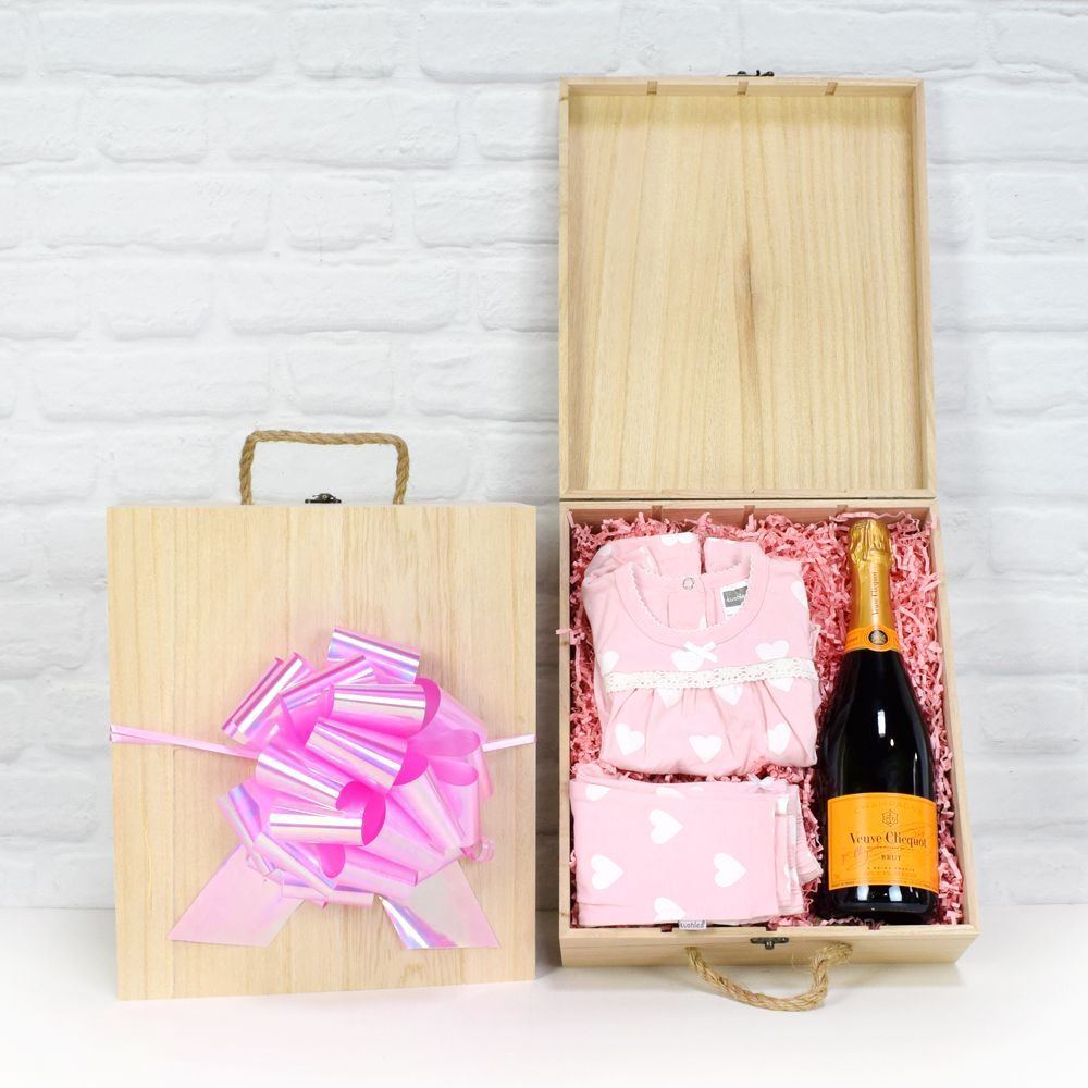 Baby Girl Celebration Crate with Champagne and Outfit – how the gift is presented