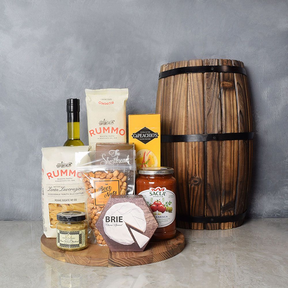 Pasta Puttanesca and Brie Gift Basket – how the gift is presented