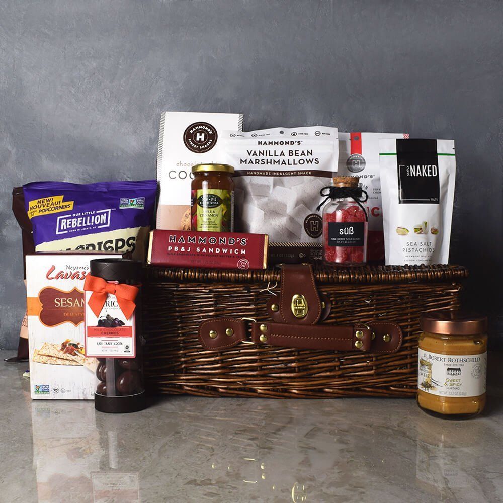 Sweet &amp; Savoury Kosher Treats Basket from Montreal Baskets - Gourmet Gift Basket - Montreal Delivery